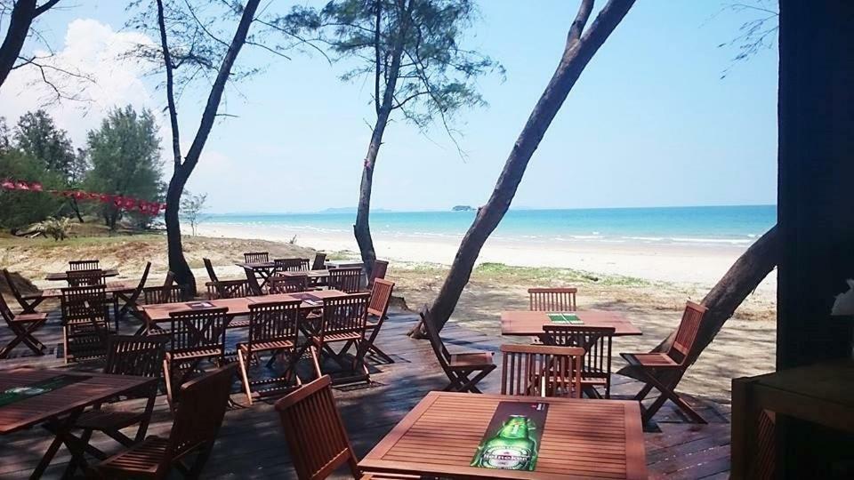 Cherloft@Samsuria Beach Residences Kampung Sungai Ular エクステリア 写真